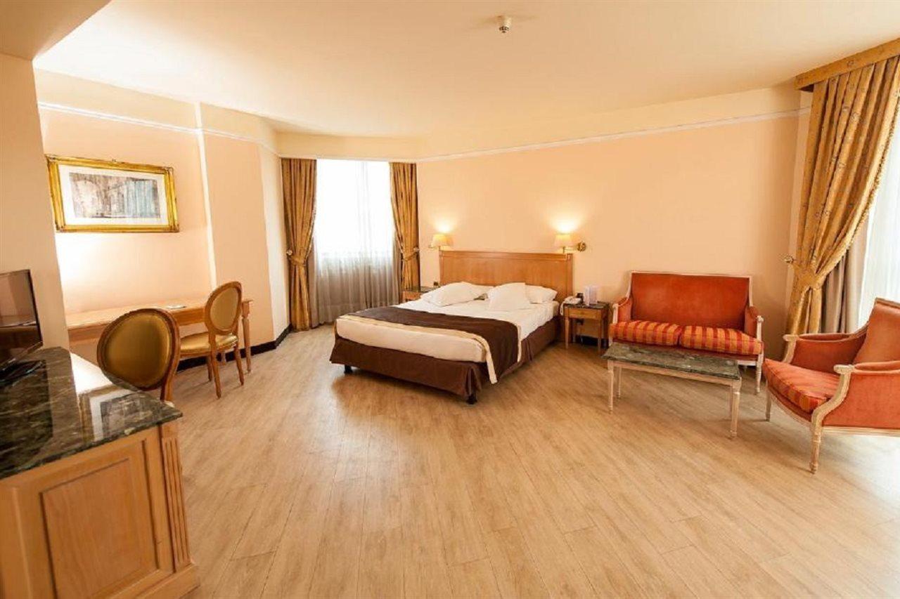 Shg Hotel De La Ville Βιτσέντζα Εξωτερικό φωτογραφία